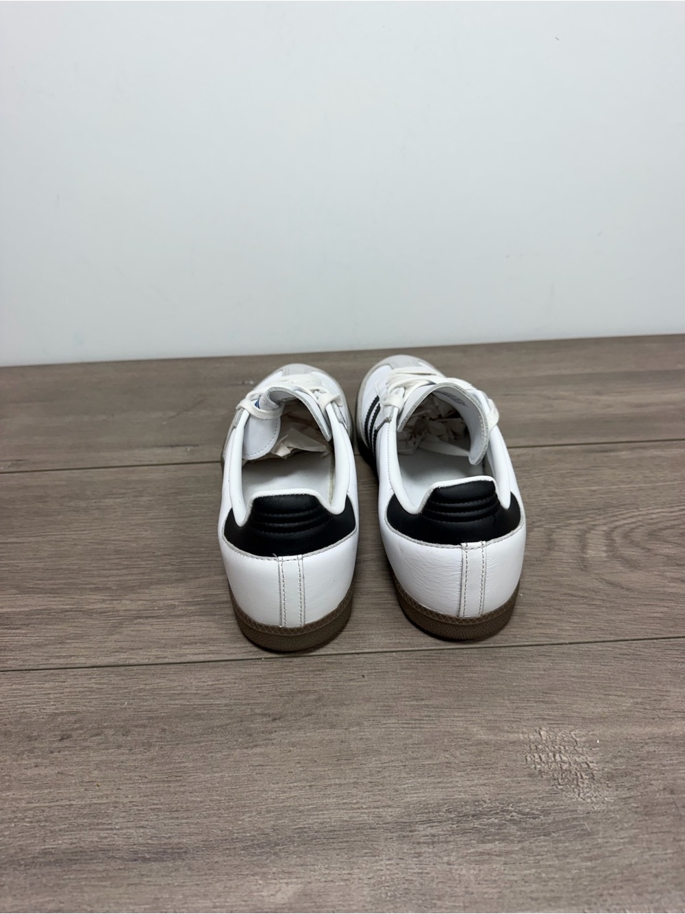 Used men’s Adidas Samba OG Shoes in the Cloud White / Core Black size 10 - Picture 5 of 10